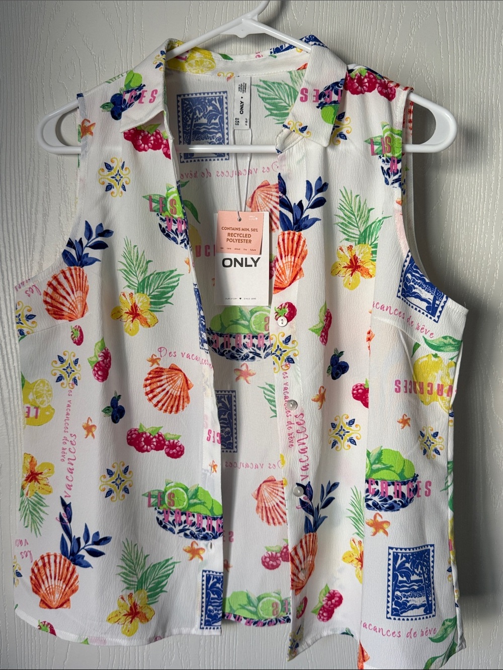ONLY White Tropical Print Sleeveless Shirt with Multicolor Motifs